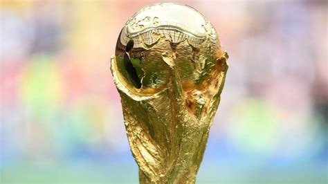 Qatar 2022 Cuánto Cuesta Cuánto Pesa Y Quién Diseñó La Copa Del Mundo