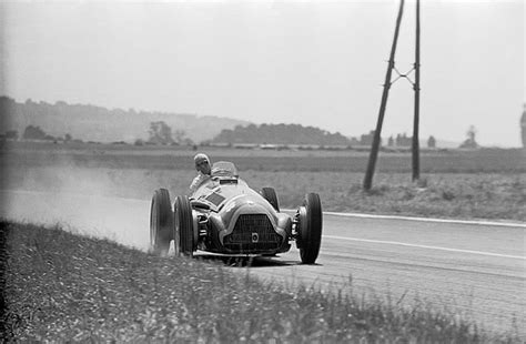 Of course i decided to build the alfa first, it being the one needing the most modifications. Juan Manuel Fangio, Alfa Romeo 159 - Reims, 1951 ...