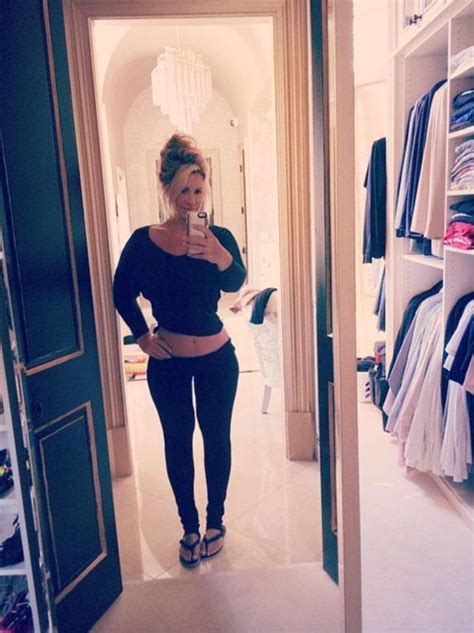 Kim Zolciak Says She Loves Her Chunky Legs After Fans Fat Shame Her See 9 Sexy Selfies That