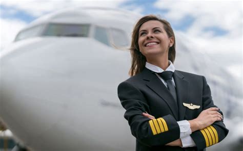 female pilot uniforms what do they wear pro aviation tips