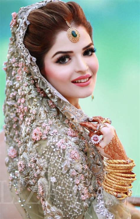 The eye makeup of pakistani barat bride should not contain the red eyeshade, as it looks odd. Pakistani Bridal Makeup for Wedding 2021 - StyleGlow.com