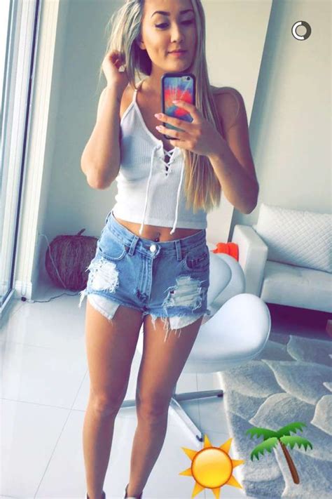 See more ideas about laurdiy, lauren riihimaki, lauren diy. LaurDIY outfit, hair, face and body goals | Fashion | Pinterest | Face, Bodies and Youtubers