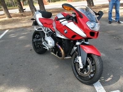 Bmw r 1200 r street tracker motorieep bmw motorrad bmw. BMW R 1200 S 2006 : un air de café racer