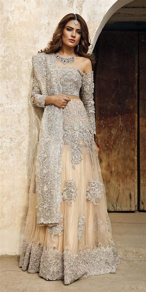 Wedding dress for girls is an important item of selection. Indian Wedding Dresses | Arabia Weddings