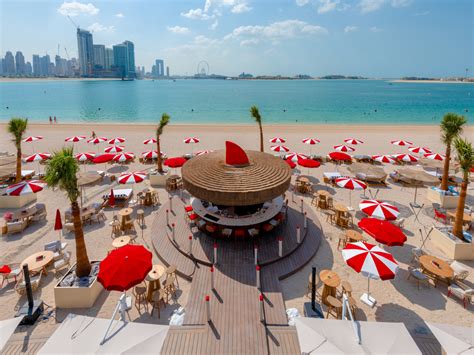 Best Beach Bars In Dubai Top 10 Spots For Drinks By The Sea