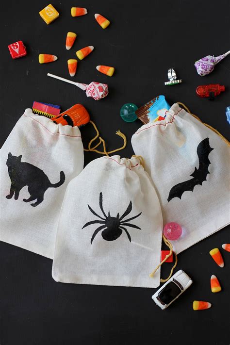 33 Diy Halloween Treat Bags
