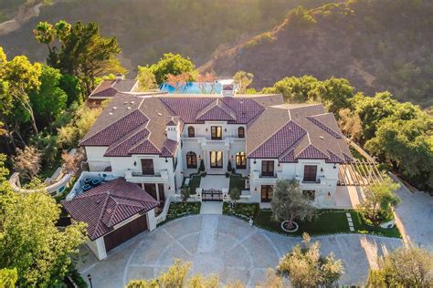 It was a decayed house of superb proportions, but of a fashion long passed away. Drake's Beverly Hills Villa With Canyon Views Is the ...