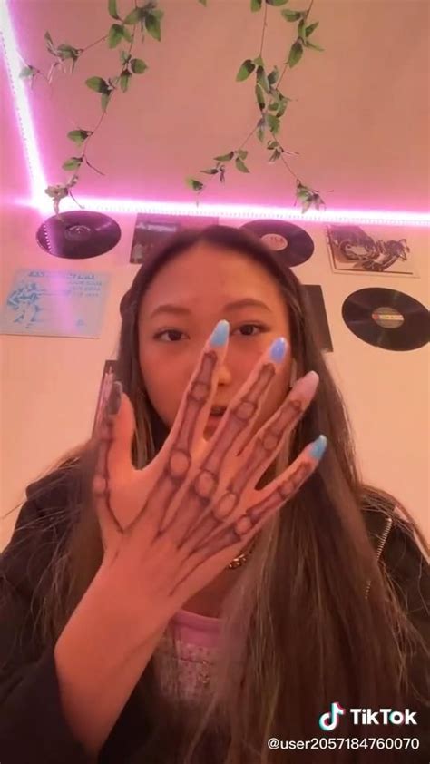 skeleton hands [Video] | Fun diy crafts, Diy crafts for gifts, Diy art painting