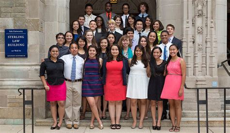 The First Cohort Of Freshman Scholars At Yale Graduates Yalenews