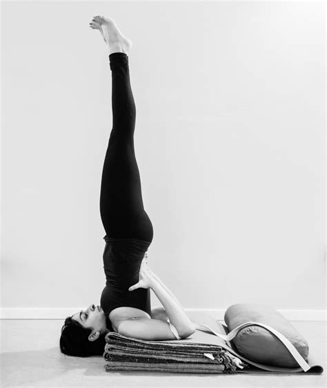 Top 5 Yoga Poses To Kickstart Your Morning Aham Yoga Blog