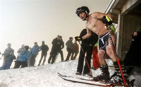 Estación austriaca acoge una carrera de esquiadores desnudos Noticias Nevasport com