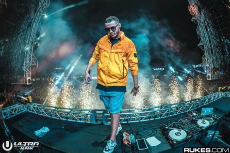 Dj Snake Debuts When The Lights Down At Ultra Edm Chicago