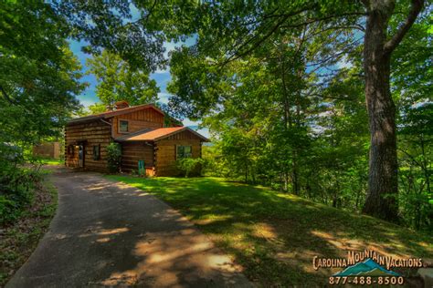 Gas log fireplace, fire pit, hot tub, hug porch, pool table, very this gorgeous new log home offers seclusion, custom finishing, luxuries throughout, and is the perfect spot for your smoky mountain getaway. Grandpa's smoky mountain log Cabin vacation rental 1 Bedroom