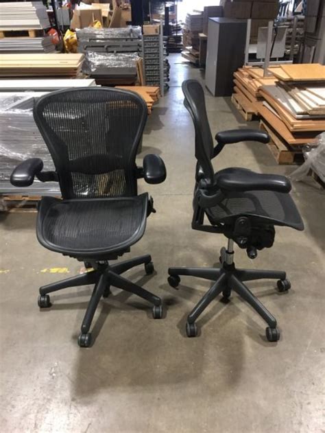 See all herman miller office furniture currently listed online or ask us about our latest arrivals! Used Herman Miller Aeron Ergonomic Office Chair - Tuxedo ...