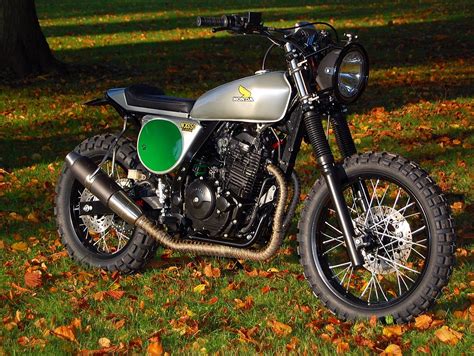 Kesan motor yang tangguh serta irit sangat kental. Modifikasi Motor Honda Wing Terlengkap | Klobot Modif