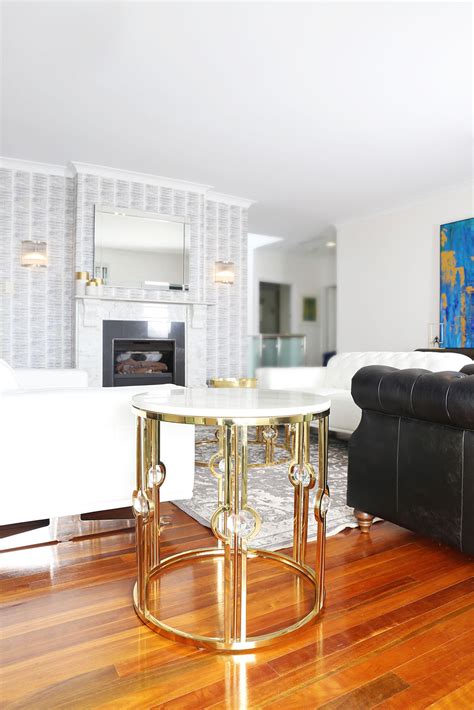 Round table coffee provides a place to enjoy an excellent coffee served with something sweet by friendly and helpful people so this the lady of the shalott recommends this round table coffee. Orb Coffee and Side Table Brisbane