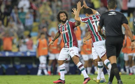 Famosos Celebram Bicampeonato Do Fluminense Melhor Que Qualquer