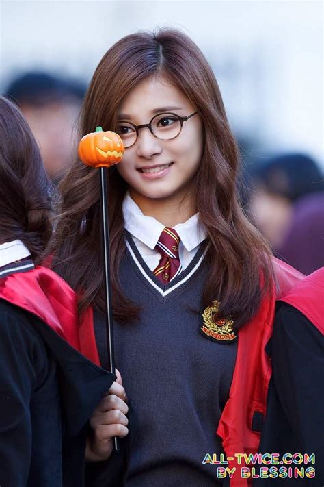 10 Times Twice S Tzuyu Looked Drop Dead Gorgeous In Glasses Koreaboo
