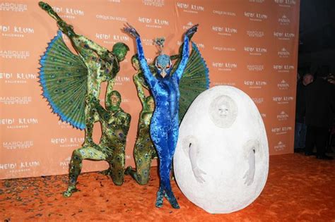 heidi klum felt very naked inpeacock halloween costume