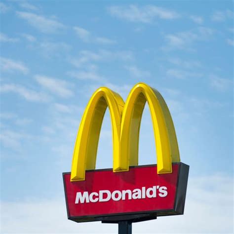 How can i find fast food restaurants near me? 11 Fast Food Restaurants Open on Thanksgiving Day ...