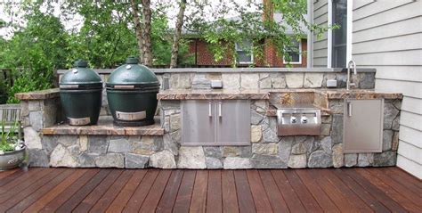 In questo articolo vi parlo di un mio progetto su disegno a mano libera, per una cucina in muratura da esterno sul terrazzo dell'attico, in stretta comunicazione con il volume all'interno della zona giorno mansardata. Cucine in Muratura da Esterno: 35 Idee a Cui Ispirarsi ...