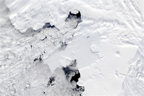 Geogarage Blog Massive Antarctic Iceberg Sets Sail