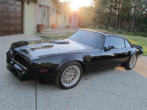 It is a touring car, a sport coupe, the sole survivor of pontiac offered three engines in the 1977 trans am special edition. 1977 Pontiac Firebird Trans Am DHC BLACK OUT EDITION for ...