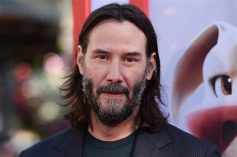 Keanu Reeves Had To Film Sex Scene With Director S Wife As He Watched