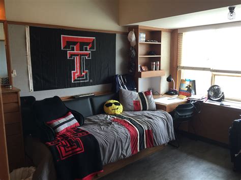 Pin By Tracie Watt On Tech Dorm Room With Images Dorm Room Decor