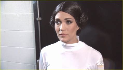Carrie Underwood Spoofs Star Wars As Princess Leia At Cmas Photo