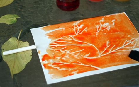 Crayon Resist Autumn Leaf Rubbings Make And Takes