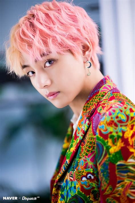 Bts loves us and they mentioned that we are a family to them so army they can everyone. BTSom-ma「Dispatch×BTS 『IDOL』MV撮影時♪（SG・V）」 | Kim taehyung ...