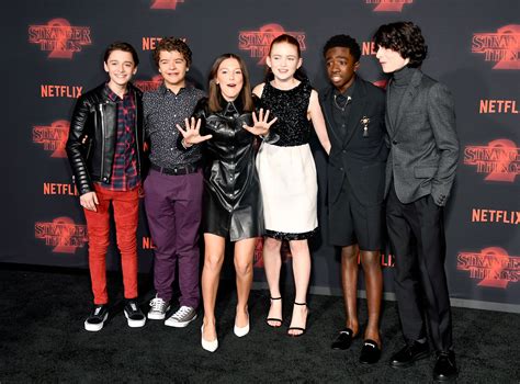 The Stranger Things Cast Got All Dressed Up For The Season 2 Premiere