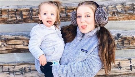 Camryn Turner Life Story Of Youtuber Who Rose To Fame As Teen Mother