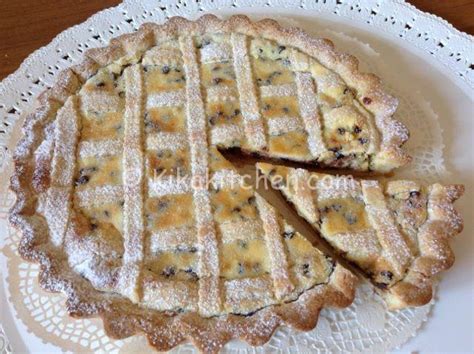 Fatto questo mettete all'interno le scaglie di cioccolato e ricoprite con l'altra metà di impasto, poi fate cuocere per 40′. Crostata ricotta e cioccolato. Ricetta passo passo ...