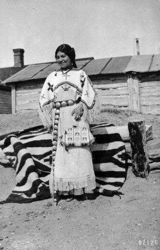 Oglala Woman Circa 1900 Native American Clothing Native American Indians Native American Women