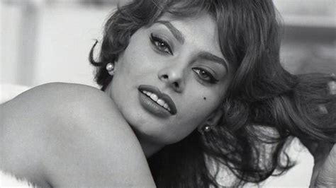 Sophia Loren Biografia Carriera Successi Film E Vita Privata