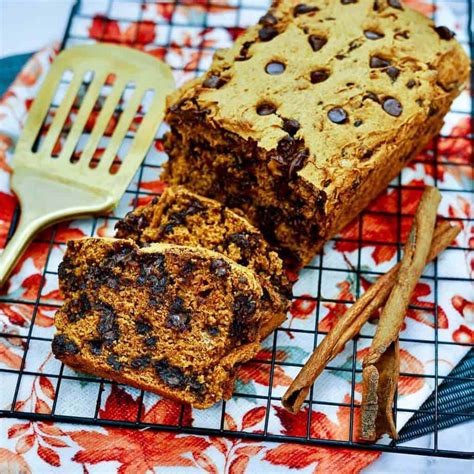 3 Ingredient Pumpkin Bread With Chocolate Chips And A 2 Ingredient Option