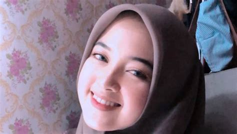 Viral Guru Cantik Medan Ini Buat Siswa Sd Rela Kehilangan Jam Free
