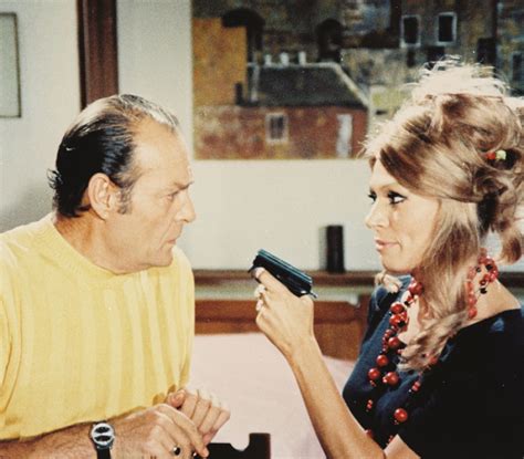 I katerina kainourgiou «adeiazei» ton niko bartzi Τρελοπενηντάρης (Ο)