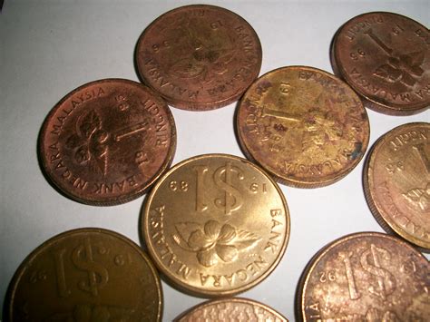 Find here online price details of companies selling old coins. collectible items: 11 pieces RM1 Malaysia old coin (duit ...