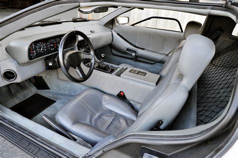 How many horsepower (hp) does a 1981 delorean dmc 12 have? 1981 DELOREAN DMC-12 GULLWING - 189557