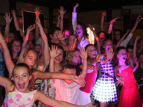 Mobile Disco For Teenagers 10th 13th 15th Birthday Party Uk Party Dj