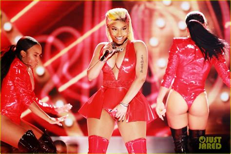 Nicki Minaj Performs Chun Li And Rich Sex At Bet Awards 2018 Watch Photo 4107127 2018