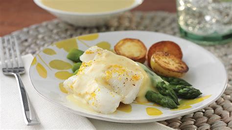 3)sprinkle salt and pepper on haddock and place it on the trivet. Baked Haddock with Orange Hollandaise | Baked haddock, Food recipes, Cooking recipes