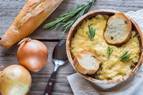 Soupe à l oignon La recette facile et rapide