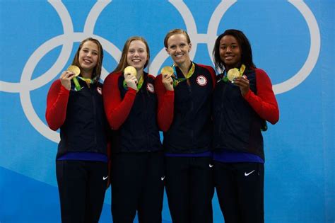 Us Wins Gold In Both Medley Relays Olympic Swimming Swimming Medals