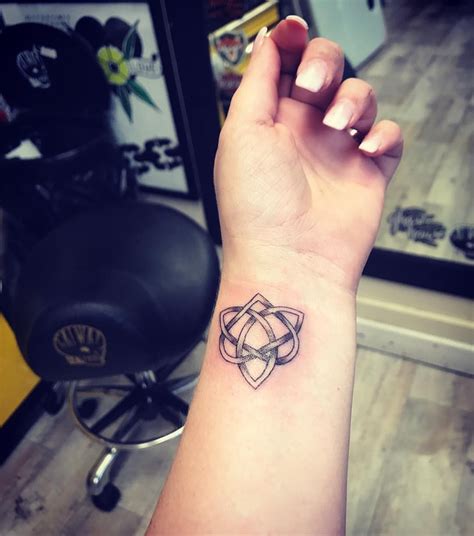 Celtic Love Knot Tattoo With Shading Eternal Love Knot Tattoo