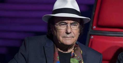 Sostenuti e acclamati dai loro familiari e dal pubblico, dimostreranno a tutti che non è mai troppo tardi per accendere un palcoscenico ed entusiasmare gli spettatori! The Voice Senior Rai 1, quando in onda, coach, Antonella ...
