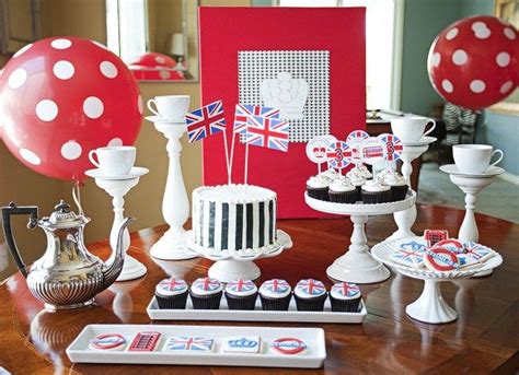 London Inspired Guest Dessert Feature London Party London Theme